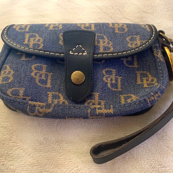 Dooney & Bourke Handbags - Dooney & Bourke Wristlet